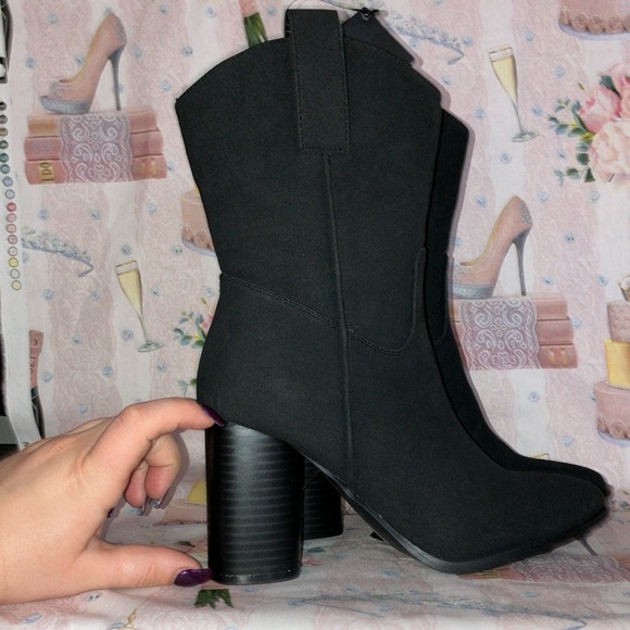 Forever 21 Black Women's Boots - Picture 8 of 8